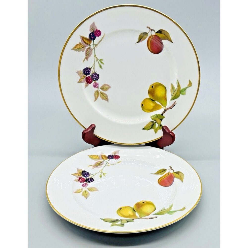 Royal Worcester Evesham Gold Lunch Plate England 8.25 inch Porcelain Fruit